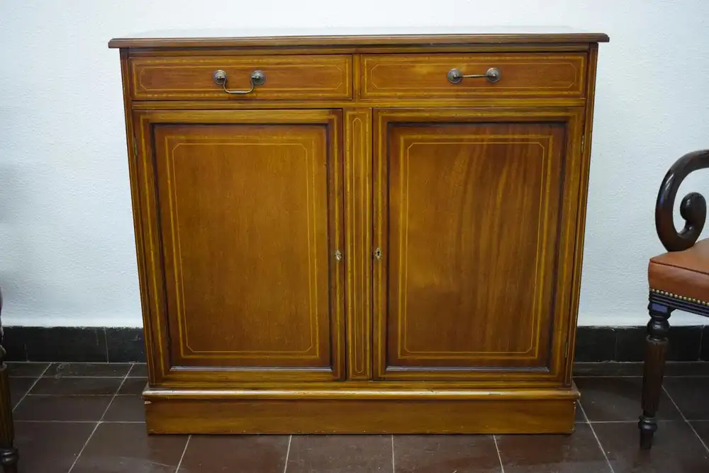 Sideboard Georgian Style Nussbaum Mahagoni Replic Fa. Wiechmann  3