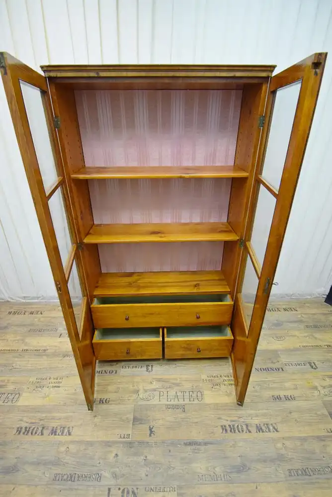 Vitrinen Schrank Biedermeier um 1830 Nussbaum  1