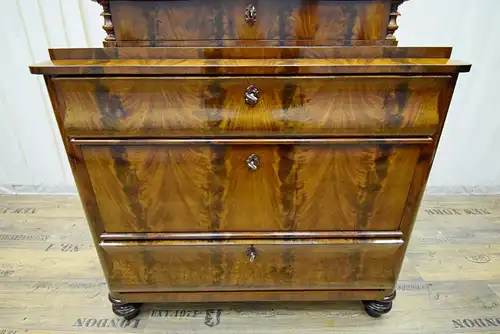 Kommode mit Spiegelaufsatz Biedermeier um 1840 Mahagoni 