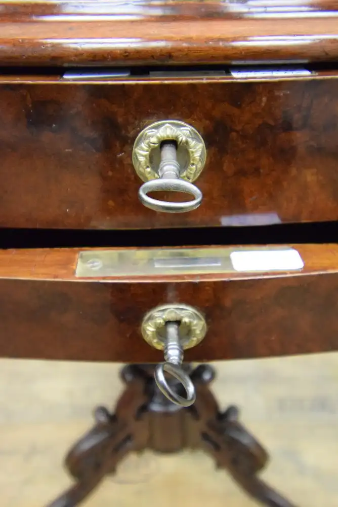 Beistell/Nähtisch Biedermeier um 1860 Mahagoni  2