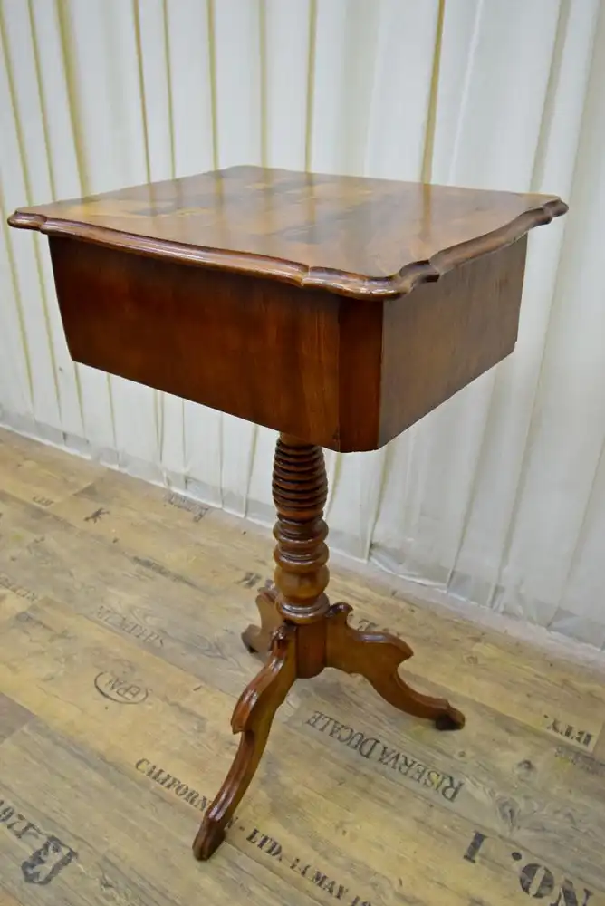 Beistelltisch um 1850 Mahagoni Schellack matt  6
