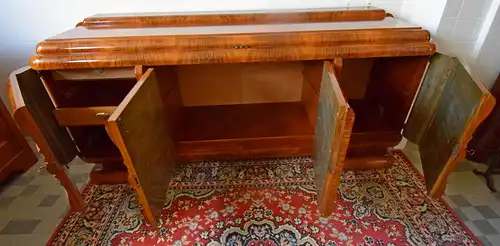 Sideboard Art Deco um 1915 kaukasischer Nussbaum 