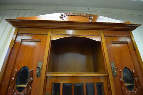 Buffet Schrank 2-teilig mit Aufsatz Jugendstil Nussbaum um 1900