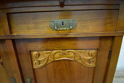 Buffet Schrank 2-teilig mit Aufsatz Jugendstil Nussbaum um 1900
