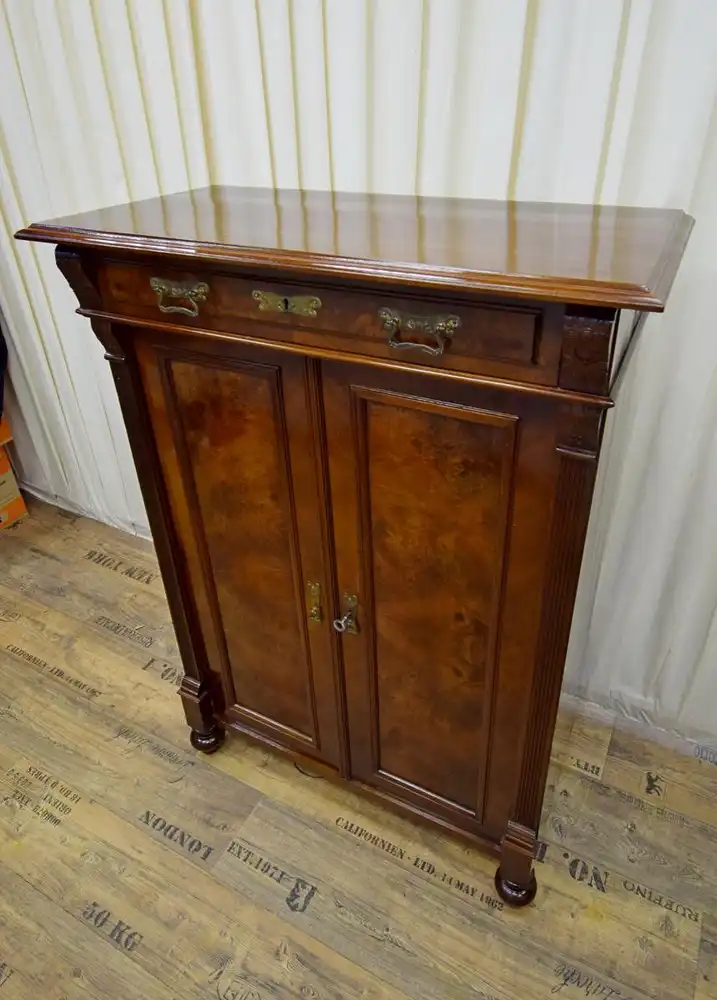Vertiko Jugendstil Nussbaum um 1890  2
