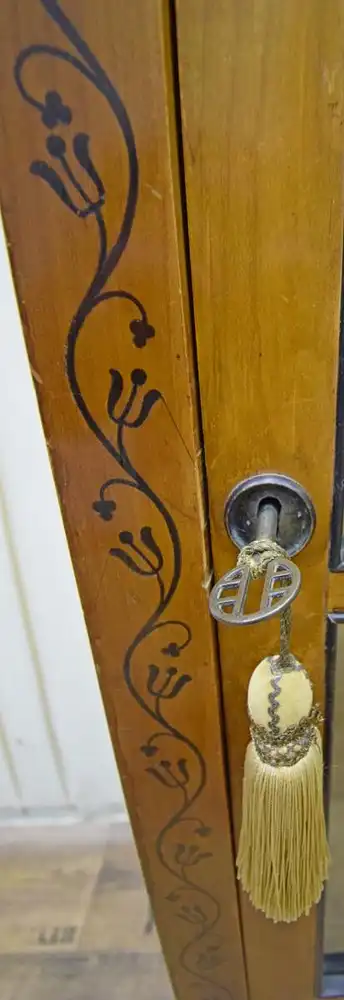 Vitrine Biedermeier Stil Düsseldorfer Möbelwerkstätten um 1920  4