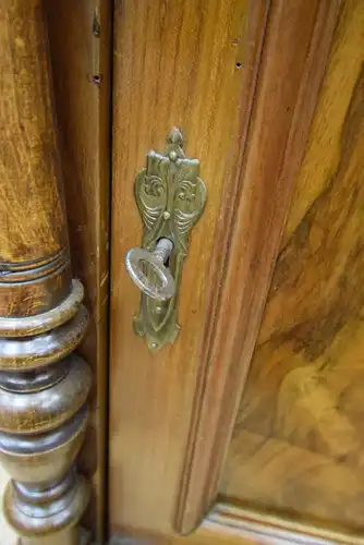 Halbschrank Nussbaum Jugendstil um 1890