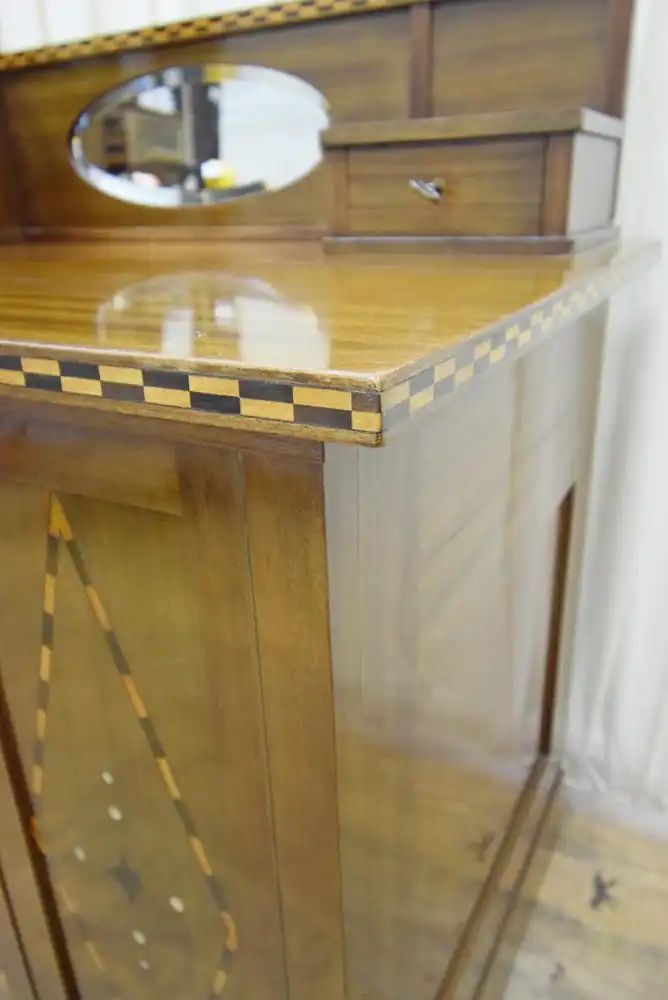 Damenschreibtisch Art Deco um 1920 Mahagoni mit Intarsien und Perlmutt Einlage  6