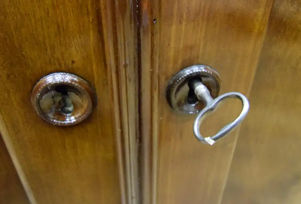 Kommode Biedermeier um 1850/60 Mahagoni Schellack  9