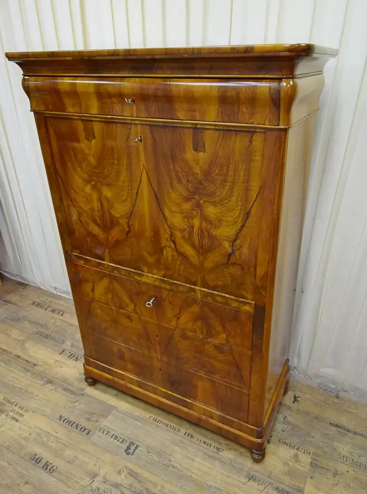 Sekretär Biedermeier um 1830 Nussbaum Schellack  2