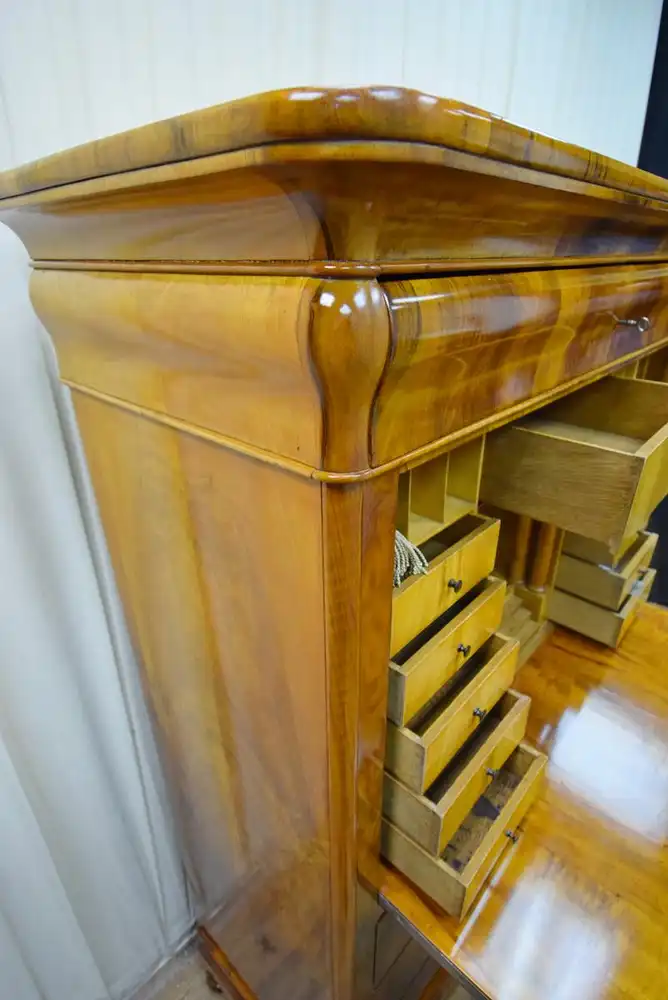 Sekretär Biedermeier um 1830 Nussbaum Schellack  7