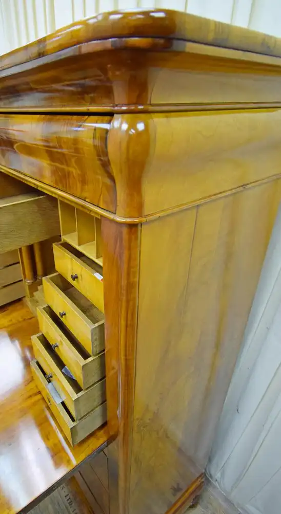 Sekretär Biedermeier um 1830 Nussbaum Schellack  8