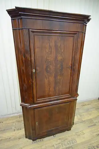 Eckschrank Biedermeier um 1850 Mahagoni Schellack