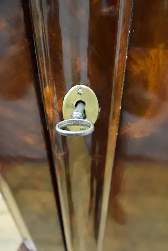 Eckschrank Biedermeier um 1850 Mahagoni Schellack
