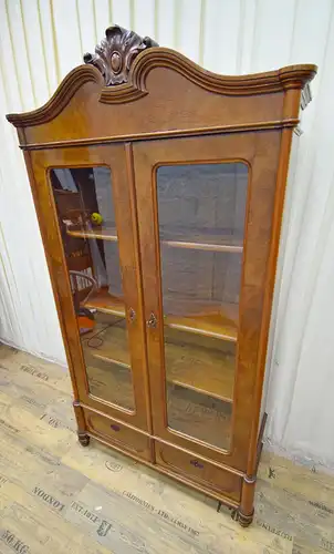 Vitrinenschrank Louis Philippe um 1850 Mahagoni Schellack 