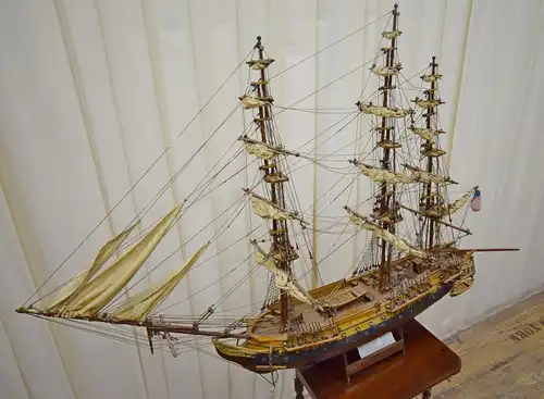 Holzmodell USS Constitution Fregatte 18.Jahrhundert Maßstab 1:76
