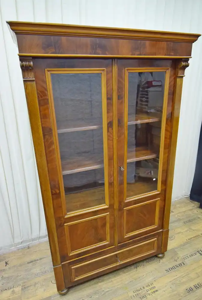 Vitrinenschrank Historismus um 1870 Mahagoni Schellack  1