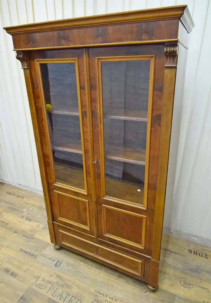 Vitrinenschrank Historismus um 1870 Mahagoni Schellack  2
