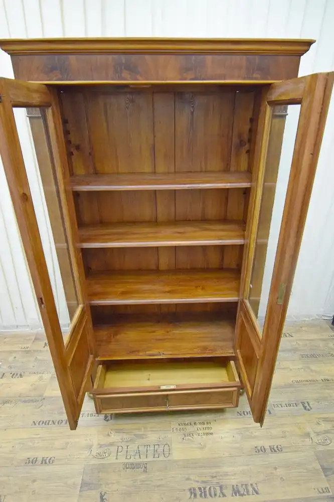 Vitrinenschrank Historismus um 1870 Mahagoni Schellack  6