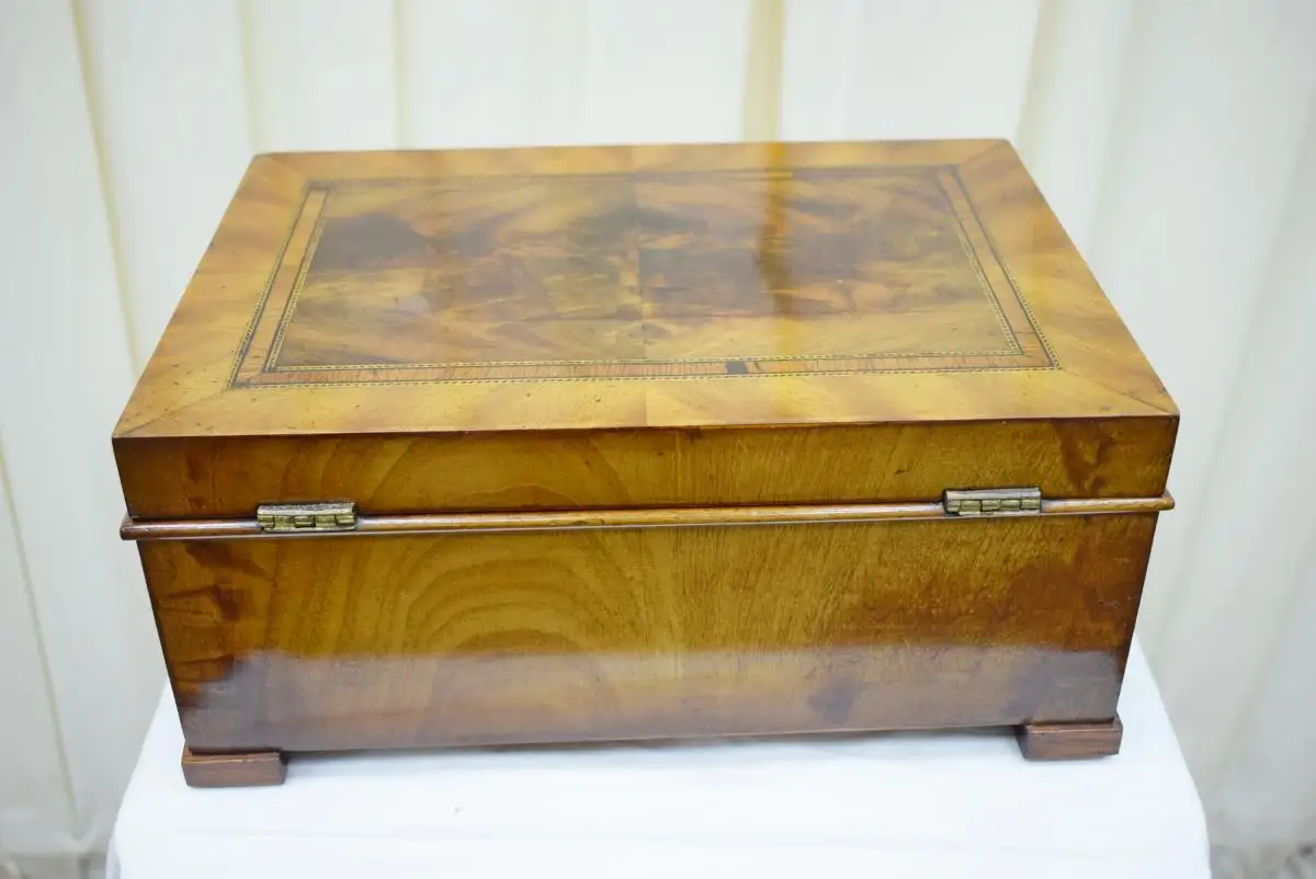 Nähkästchen Biedermeier um 1820 Mahagoni Schellack 3