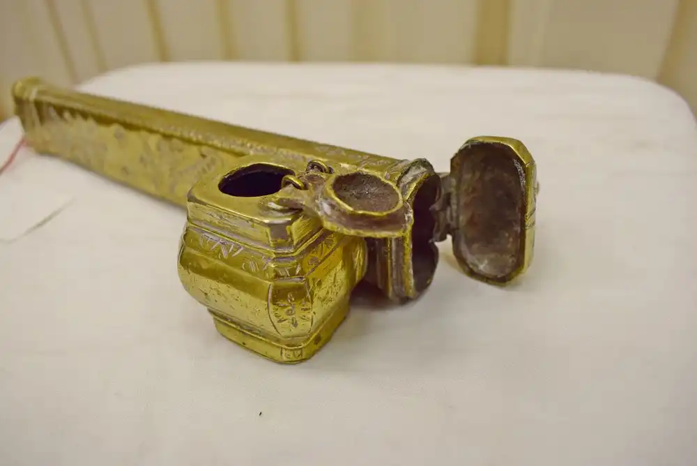 Antikes Reise Tintenfass/Federhalter osmanisch Qalamdan mit Ornamentik  1