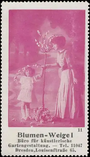 Mutter mit Kind am Rosenstock