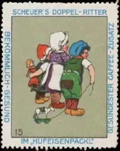 Kinder mit Puppe und Holz-Spielzeug