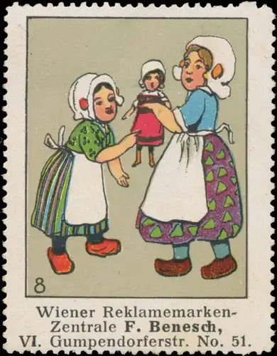 Kinder mit Puppe