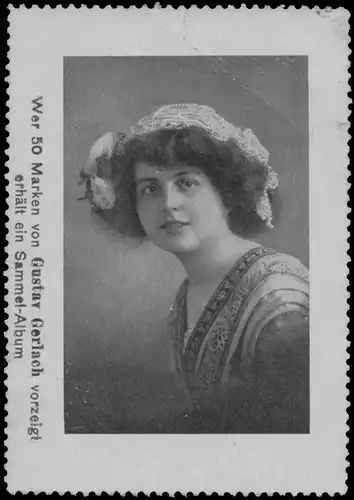 Frau mit Kopfschmuck