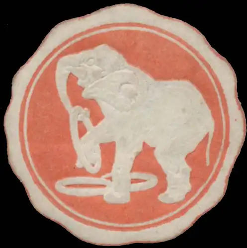Elefant mit Reifen