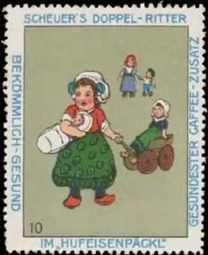 Kind mit Puppe und Puppenwagen