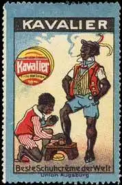 Schwarzer Schuhputzer mit Kavalier Schuhcreme