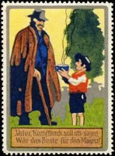 Junge bringt Vater den Kornfranck Kaffee