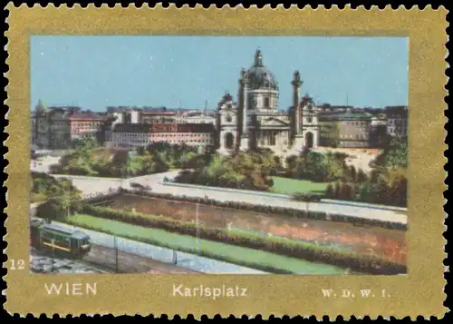 Karlsplatz mit StraÃenbahn