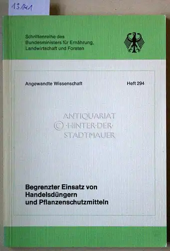 Schulte, Josef: Begrenzter Einsatz von Handelsdüngern und Pflanzenschutzmitteln. Einfluss e. begrenzten Handelsdünger- u. Pflanzenbehandlungsmitteleinsatzes auf Betriebsorganisation u. Einkommen verschiedener Betriebssysteme. [= Schriftenreihe des...