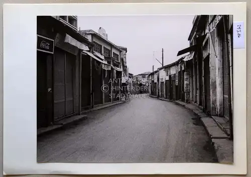 Petzold, W: Nikosia [Zypern]. Während des Beiram im Zentrum der Stadt. Hermes-Straße (?). 