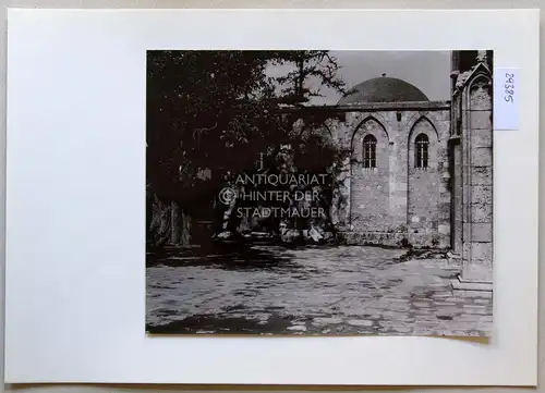 Petzold, W: Famagusta [Zypern]. Gebäude hinter der Westfassade von St. Nikolaus. 
