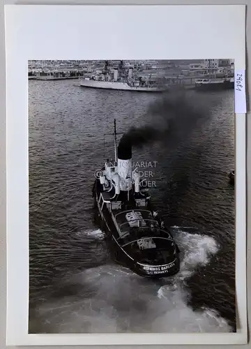 Petzold, W: Im Piräus. Abfahrt. 