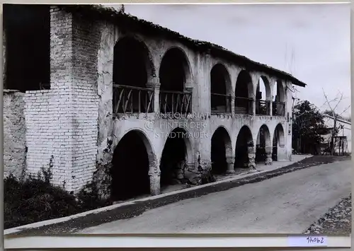 Petzold, W: Khan, an der Abzweigung nach Tembria, nördlich Galata (Zypern). 