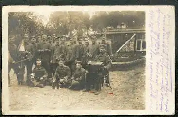 Soldatengruppe mit Instrumenten. Original Foto. I WK.