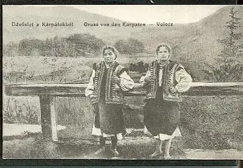 den Karpaten, Volocz. Frauen in Tracht.