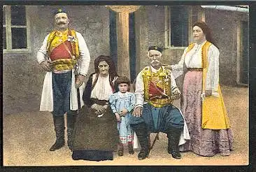 Nationale Kostüme aus Montenegro.