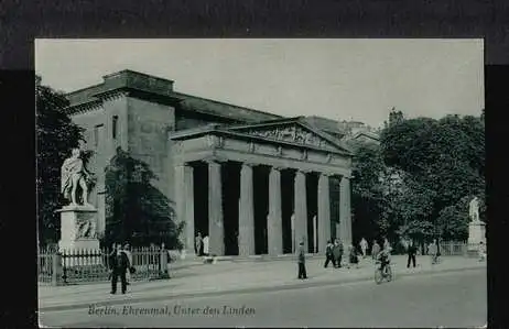 Berlin. Ehrenmal, Unter den Linden.