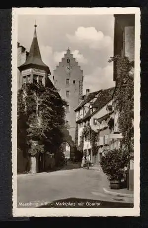 Meersburg am Bodensee. Marktplatz mit Obertor.