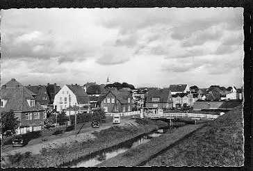 Büsum, Nordseeheilbad. Brücke zum Strand.