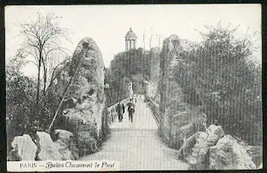 Paris. Buttes Chaumont le Pont..