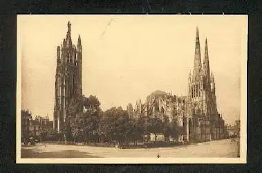 Bordeaux. La Cathedrale et la Tour Pey Berland.