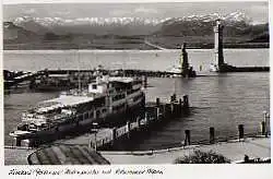 Lindau. Bodensee. Hafenpartie mit Schweizer Alpen