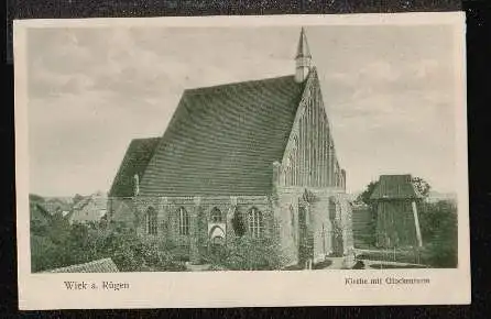 Wiek a. Rügen. Kirche mit Glockenturm