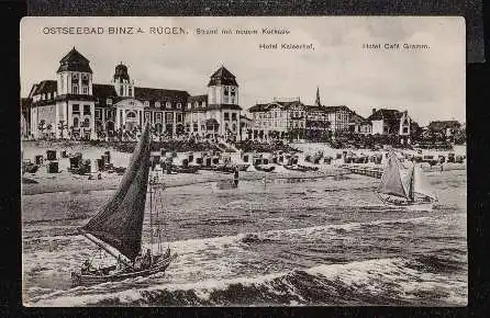 Binz Ostseebad auf Rügen. Strand mit neuem Kurhaus